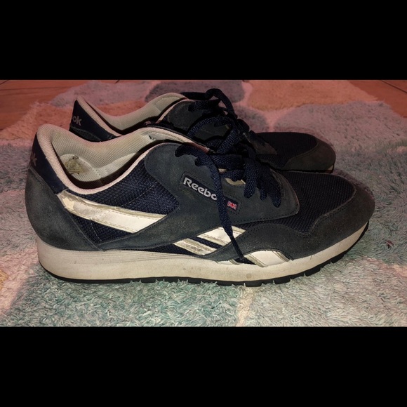 Men’s Reebok Classic Navy Sneaker Shoe Size 9.5